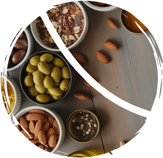 Bowls com oleaginosas, temperos e azeitonas — produtos premium Emporium